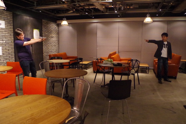 傍目から見ると