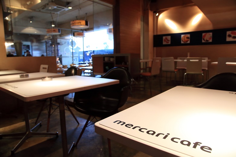 メルカリ内装２