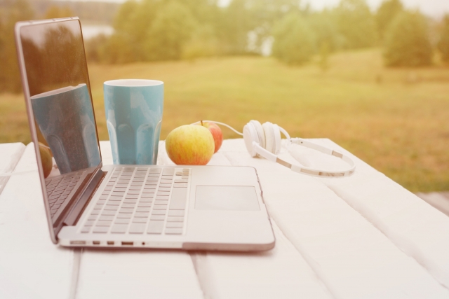 外出先でもネット通信ができる